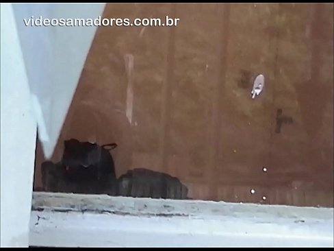 ❤️ Bărbat excitat care își privește prietena cu un alt tip, înregistrând un video de sex fără a deranja cuplul ❤️ at us ❌❤